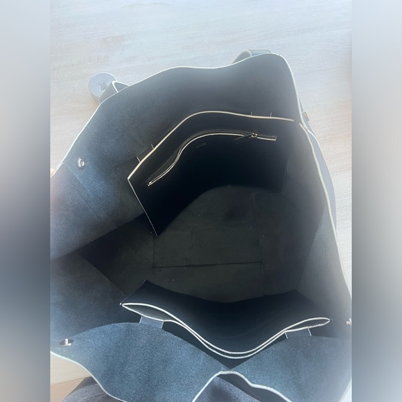 Vince Signature Collection East/West Italian Leather Tote in Black/White - Picture 9 of 17